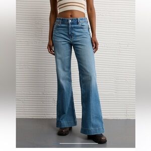 American Eagle Stretch High Rise Flare Leg Jeans - Medium wash size 2